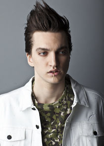  Richard Harmon