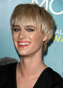  Mackenzie Davis