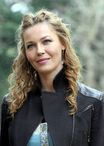  Connie Nielsen