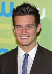 Nico Tortorella