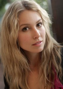  Sarah Carter