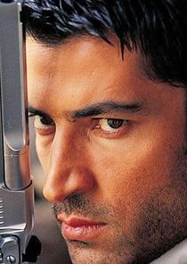 Kenan İmirzalıoğlu Ezel Bayraktar