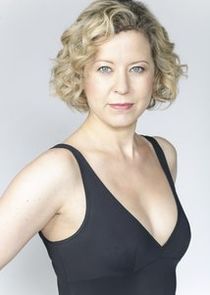  Nicole Underhay