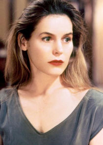  Alice Krige
