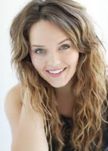  Rebecca Breeds