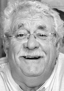  Bobby Knutt
