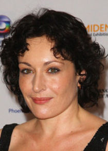 Lucy Cohu