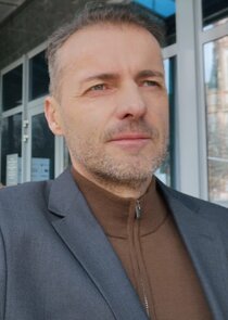Kép: István Dévényi színész profilképe