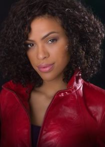  Alvina August