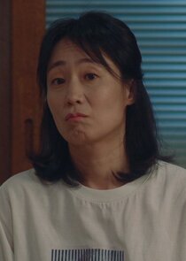 Seo Dong Ok [Ah Jung's mother]