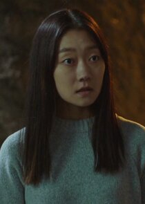 Ghost that follows Eun Tak