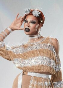 Yvie Oddly