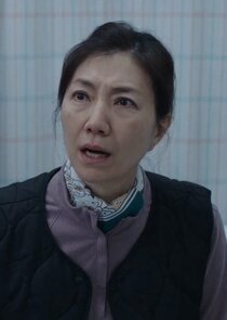 Ji Hyun Woo's mom