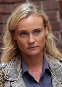 Detective Sonya Cross