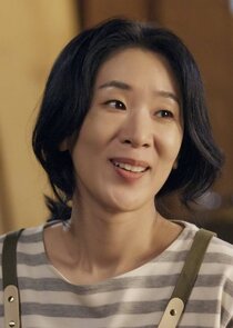 Kim Hee Young