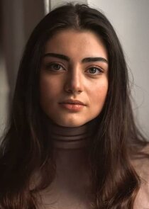 Özge Törer