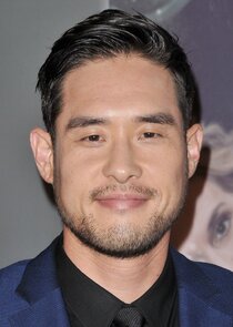 Raymond Lee