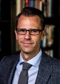 Dr. Greg Jackson