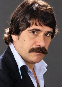 Σταύρος Παράβας