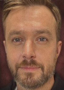 Iain Stirling