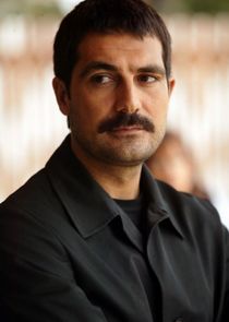 Kép: Bülent Inal színész profilképe