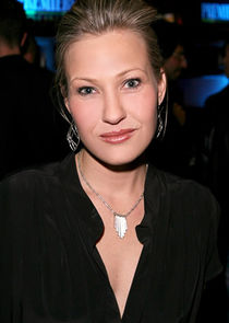  Lauren Adams