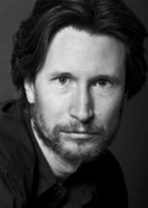Jonathan Aris