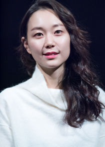 Lee Yoo Young
