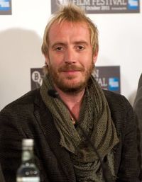 Rhys Ifans