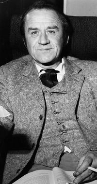 Cyril Cusack