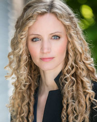 Dr. Suzannah Lipscomb