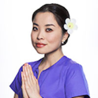 Шини, тайская массажистка в салоне красоты