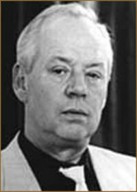 Николай Леонов