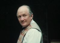 Хельмут, кельнер