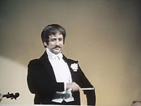 дирижер на балу