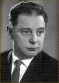 Михаил Иванов