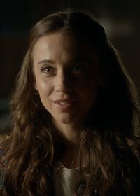 Julia Wicker (Timeline 23)