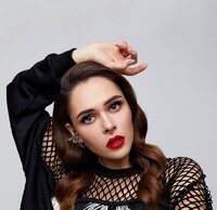 Юлия Санина