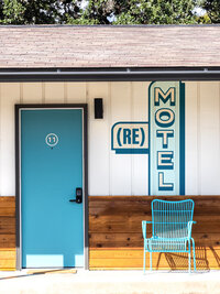 (Re)Motel