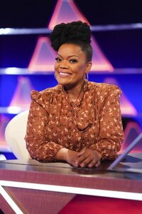 Yvette Nicole Brown