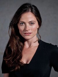 Lara Pulver