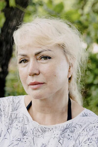 Елена Чиковани