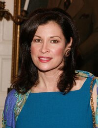 Gina Raymond