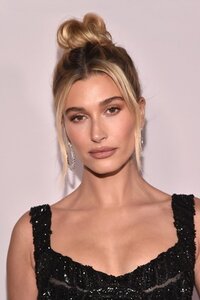 Hailey Bieber
