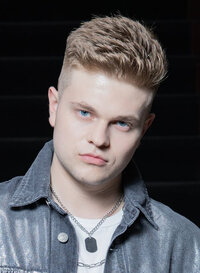 Михаил Романенко