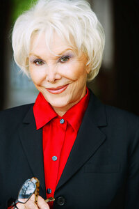 Joan Benedict Steiger