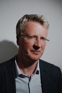 Tom Sauer