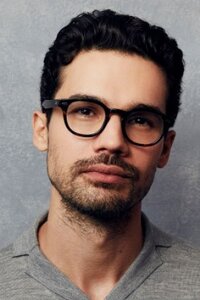 Steven Strait