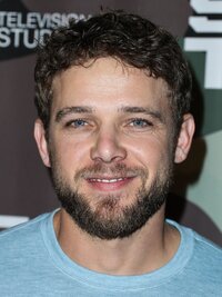 Max Thieriot