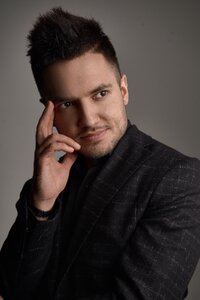 Искандер Джин